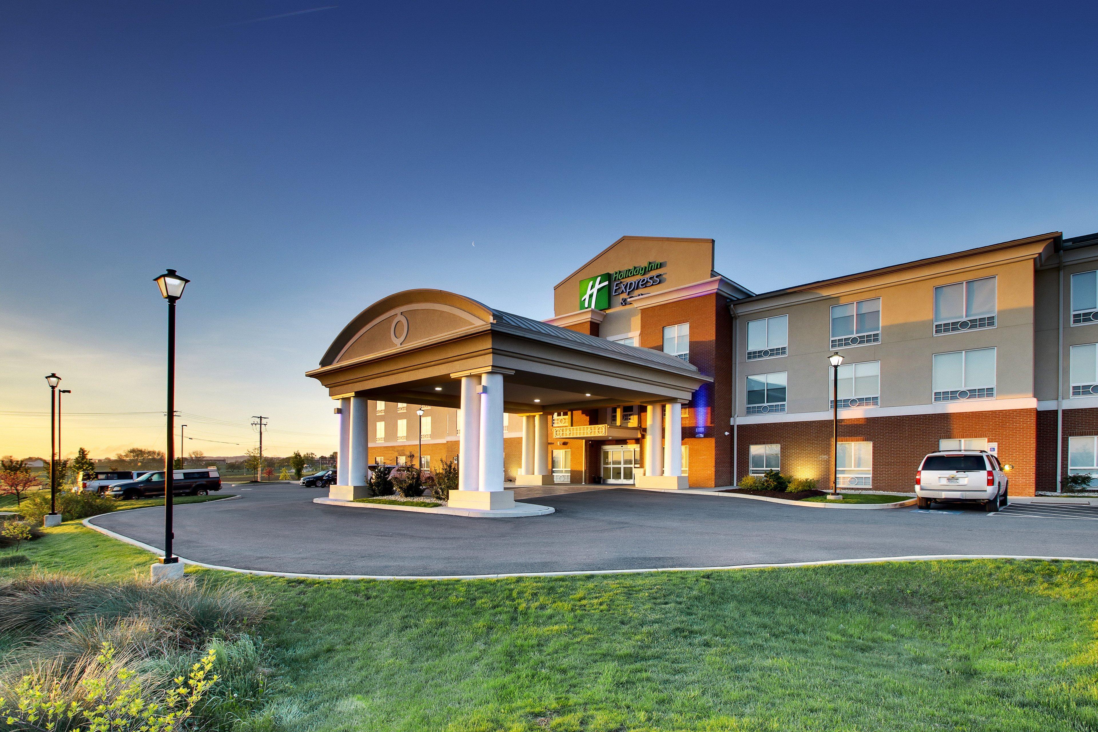 Holiday Inn Express & Suites Lancaster East - Strasburg, An Ihg Hotel Exterior photo