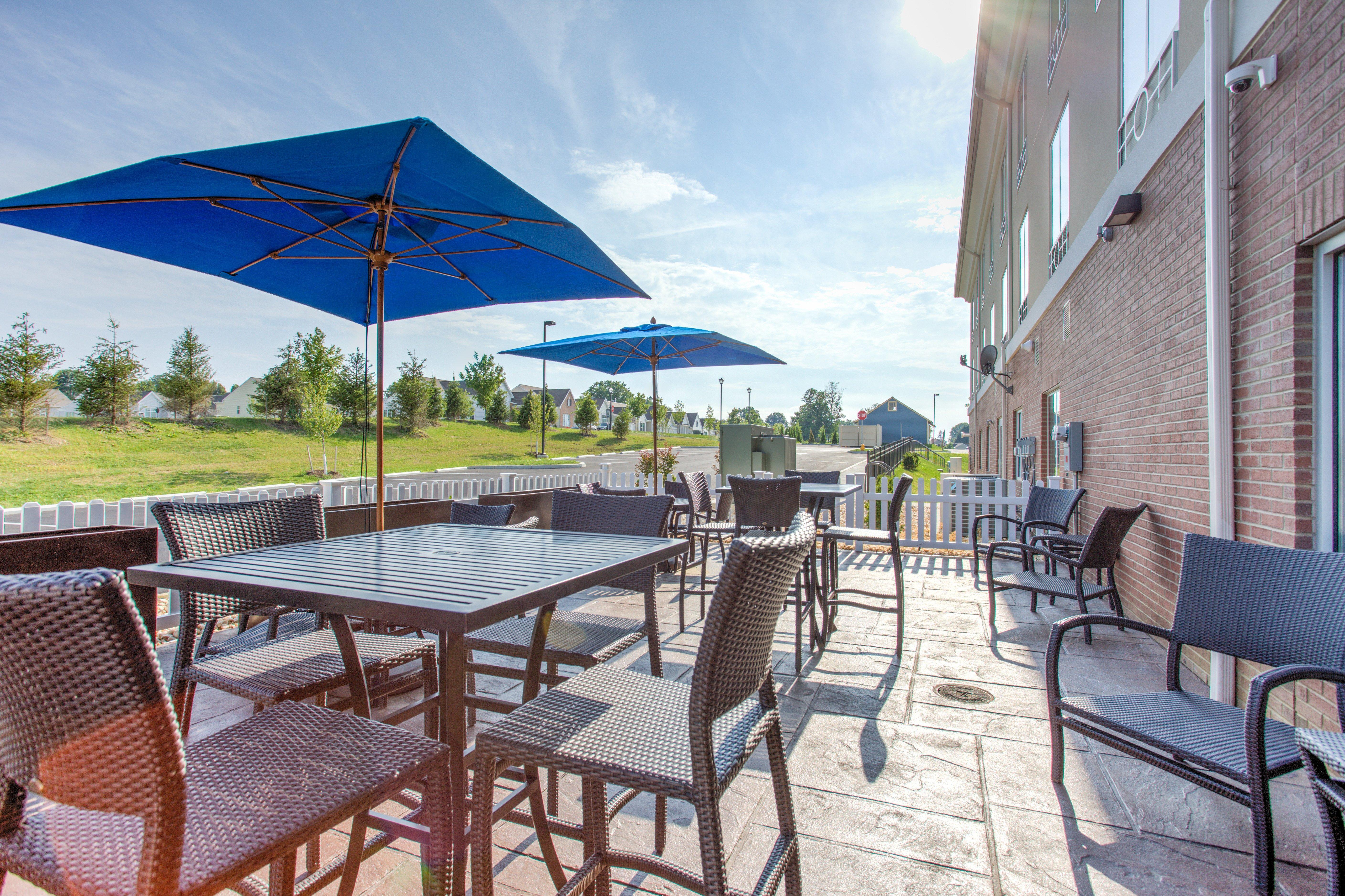 Holiday Inn Express & Suites Lancaster East - Strasburg, An Ihg Hotel Exterior photo